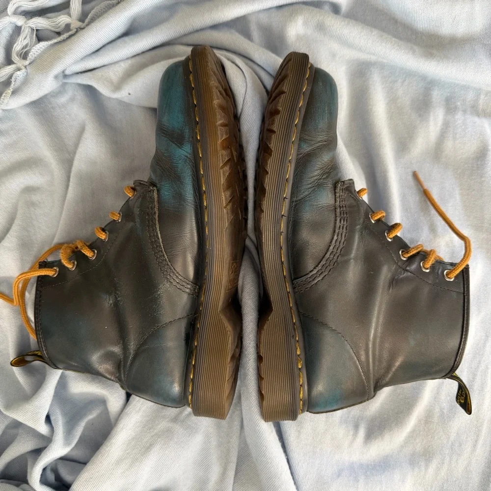 VTG Dr. Martens Rare 1460 Aqua Black Crazy Horse Patina Leather 10M